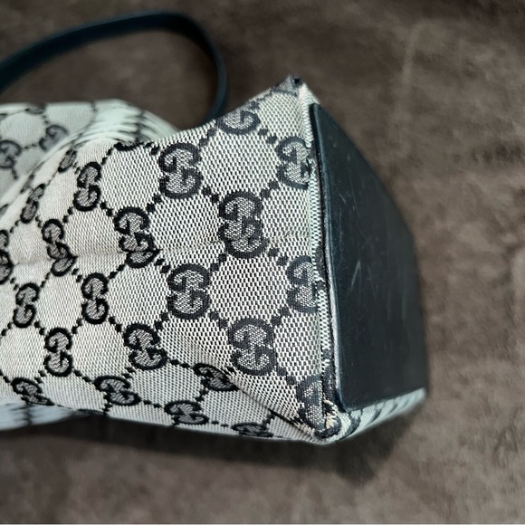GUCCI GG CANVAS SMALL TOTE - Picture 3 of 15